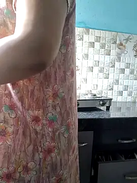 Snapshot of samitasharma chatting on February 3, 2026, 6:40 am samitasharma online show from February 3, 2026, 6:40 am