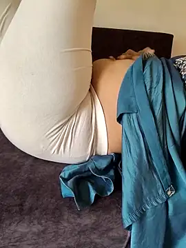 Snapshot of samitasharma chatting on February 15, 2026, 11:19 am samitasharma online show from February 15, 2026, 11:19 am