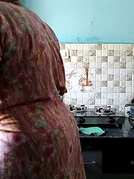 Snapshot of samitasharma chatting on March 11, 2026, 9:04 am samitasharma online show from March 11, 2026, 9:04 am