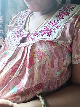 Snapshot of samitasharma chatting on April 8, 2026, 3:06 am samitasharma online show from April 8, 2026, 3:06 am