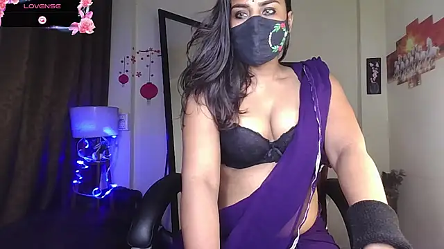 Snapshot of Black-Pearll chatting on March 3, 2026, 7:03 am Black-Pearll online show from March 3, 2026, 7:03 am