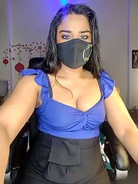 Snapshot of Black-Pearll chatting on April 22, 2026, 8:17 am Black-Pearll online show from April 22, 2026, 8:17 am