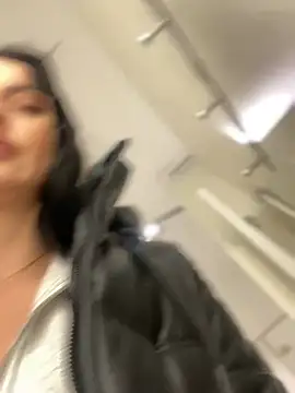 Snapshot of Roxana-Sexy chatting on February 6, 2026, 5:12 am Roxana-Sexy online show from February 6, 2026, 5:12 am