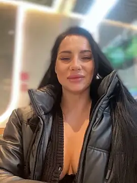 Snapshot of Roxana-Sexy chatting on February 28, 2026, 5:19 am Roxana-Sexy online show from February 28, 2026, 5:19 am