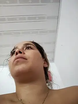 LaurenWelly  online show from February 22, 2026, 9:13 pm