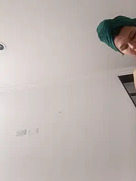 Snapshot of Nicky-7 chatting on February 11, 2026, 6:57 pm Nicky-7 online show from February 11, 2026, 6:57 pm