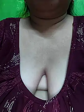 Snapshot of Rinki_Guptaa chatting on March 2, 2025, 6:51 pm Rinki Guptaa online show from March 2, 2025, 6:51 pm