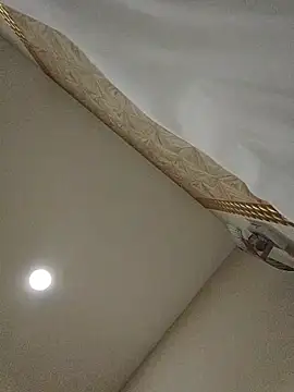 Rowena Vonnie online show from April 6, 2026, 8:04 am