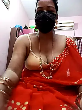Snapshot of Tamil_sreelekha chatting on January 29, 2025, 4:36 am Tamil sreelekha online show from January 29, 2025, 4:36 am