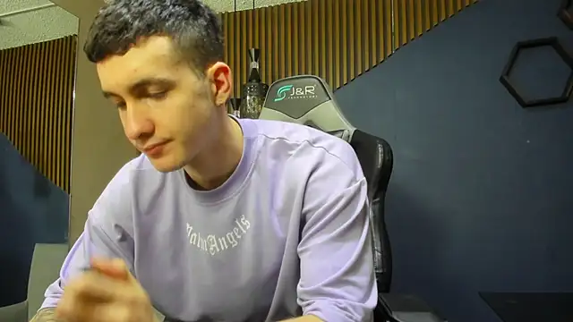 JacksonOlsenn online show from March 4, 2025, 1:38 pm