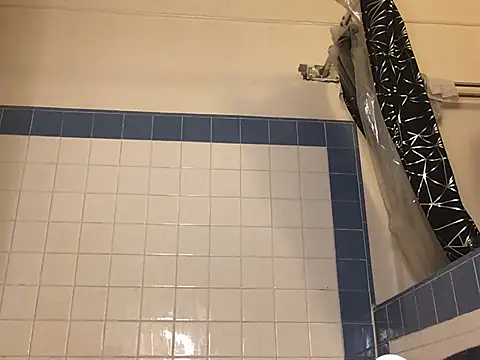 Snapshot of fatboyjayohh126 chatting on December 14, 2024, 12:01 am fatboyjayohh126 online show from December 14, 2024, 12:01 am