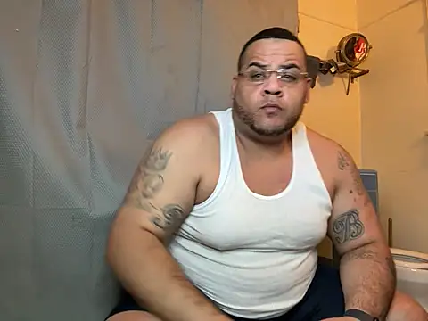 Snapshot of fatboyjayohh126 chatting on January 29, 2025, 3:44 am fatboyjayohh126 online show from January 29, 2025, 3:44 am