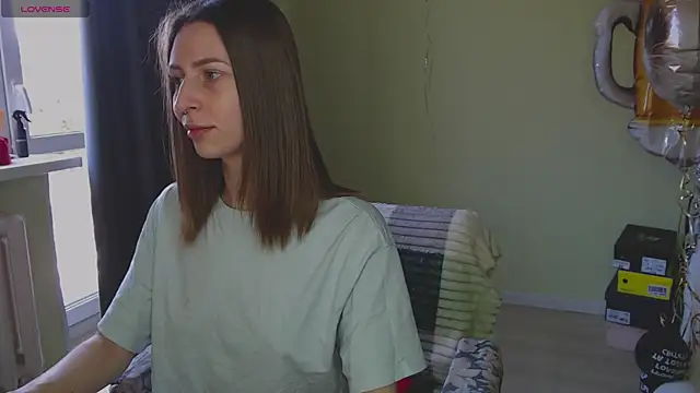 OaklynDobson online show from September 15, 2025, 7:19 am