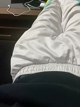 Snapshot of alex-riadh chatting on January 12, 2025, 1:37 pm alex-riadh online show from January 12, 2025, 1:37 pm