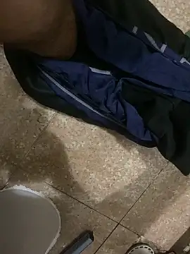 Snapshot of alex-riadh chatting on March 3, 2025, 11:46 pm alex-riadh online show from March 3, 2025, 11:46 pm