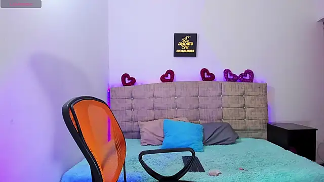 Catherine summer1 online show from October 21, 2025, 7:36 pm