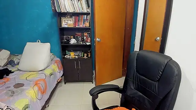 peanut tangerine online show from December 20, 2025, 12:07 am