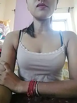 MISSQUEEN48 online show from July 18, 2026, 6:17 am