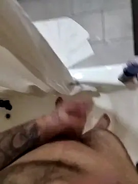 BigDickWhiteBoy699 online show from March 18, 2025, 2:04 am