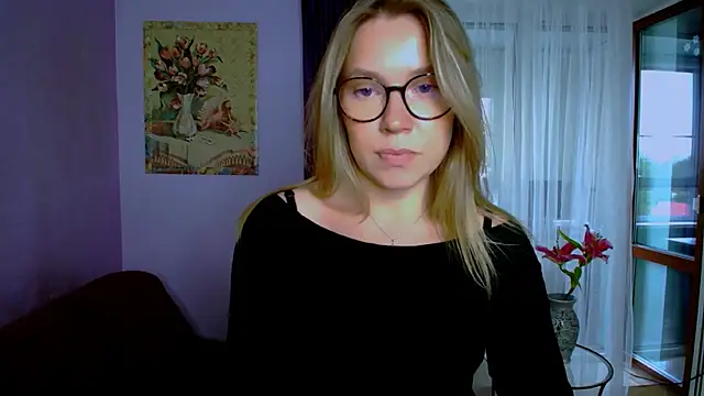 TaylorBre online show from September 24, 2025, 10:40 am