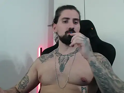 MateoHunk online show from September 30, 2025, 4:34 pm