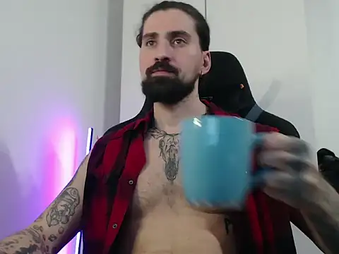 MateoHunk online show from November 23, 2025, 5:35 pm