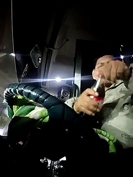 alexchir4 online show from December 5, 2025, 9:51 am