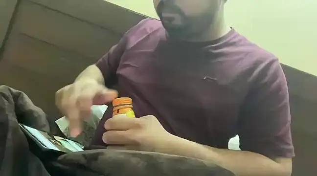 Snapshot of coolboy6566 chatting on December 21, 2024, 6:02 pm coolboy6566 online show from December 21, 2024, 6:02 pm