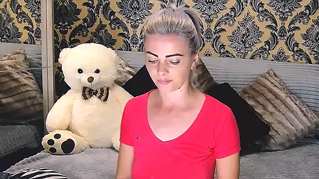 Snapshot of Aly_girl1 chatting on March 20, 2025, 3:04 pm Aly girl1 online show from March 20, 2025, 3:04 pm