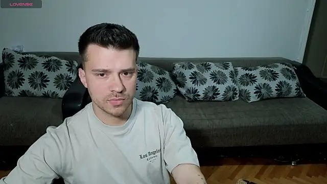 JohnnyStepBro online show from April 28, 2026, 8:36 pm