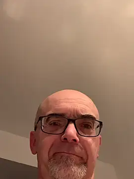 Snapshot of MaxVain chatting on December 22, 2024, 5:56 am MaxVain online show from December 22, 2024, 5:56 am