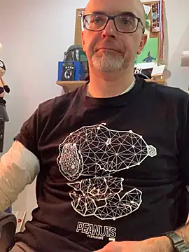 Snapshot of MaxVain chatting on February 19, 2025, 7:48 pm MaxVain online show from February 19, 2025, 7:48 pm