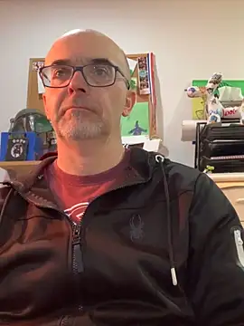 Snapshot of MaxVain chatting on March 4, 2025, 7:01 pm MaxVain online show from March 4, 2025, 7:01 pm