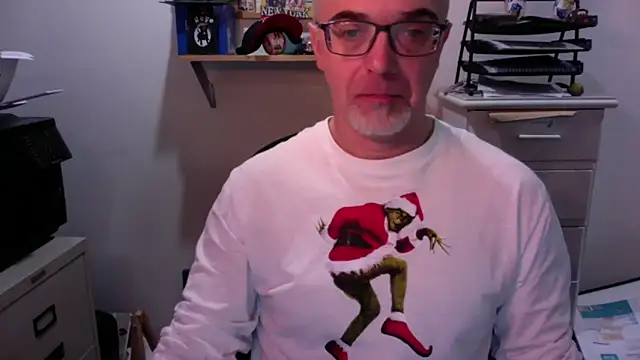 Snapshot of MaxVain chatting on December 18, 2025, 6:47 pm MaxVain online show from December 18, 2025, 6:47 pm