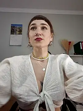 Snapshot of FoxRineHelen chatting on February 19, 2025, 1:50 pm FoxRineHelen online show from February 19, 2025, 1:50 pm