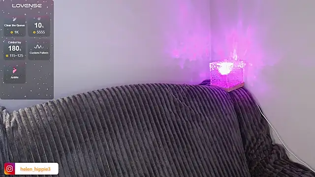 Snapshot of FoxRineHelen chatting on October 13, 2025, 2:50 pm FoxRineHelen online show from October 13, 2025, 2:50 pm