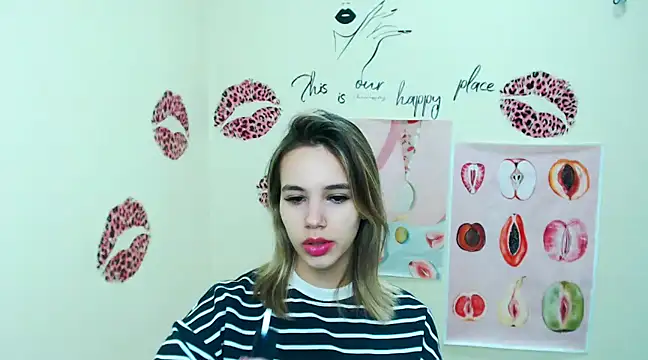 Snapshot of _StAcY chatting on December 8, 2024, 7:37 am  StAcY online show from December 8, 2024, 7:37 am