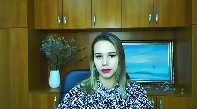 Snapshot of _StAcY chatting on December 14, 2024, 7:29 am  StAcY online show from December 14, 2024, 7:29 am