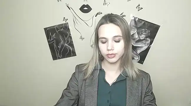 Snapshot of _StAcY chatting on December 23, 2024, 4:28 pm  StAcY online show from December 23, 2024, 4:28 pm