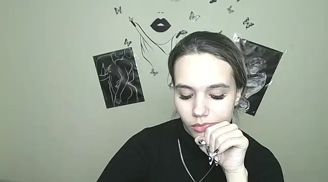 Snapshot of _StAcY chatting on February 5, 2025, 4:36 pm  StAcY online show from February 5, 2025, 4:36 pm