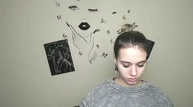 Snapshot of _StAcY chatting on February 11, 2025, 12:58 pm  StAcY online show from February 11, 2025, 12:58 pm