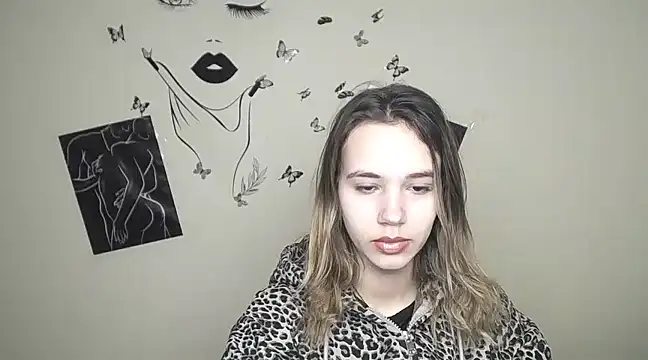 Snapshot of _StAcY chatting on March 5, 2025, 7:49 am  StAcY online show from March 5, 2025, 7:49 am