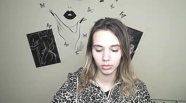 Snapshot of _StAcY chatting on March 5, 2025, 10:55 am  StAcY online show from March 5, 2025, 10:55 am