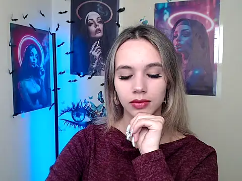 Snapshot of _StAcY chatting on September 30, 2025, 12:10 pm  StAcY online show from September 30, 2025, 12:10 pm