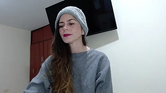 Snapshot of Hanny_24 chatting on March 3, 2026, 11:43 pm Hanny 24 online show from March 3, 2026, 11:43 pm