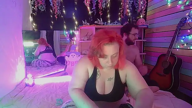 Snapshot of KaliandKilo chatting on September 19, 2025, 10:43 pm KaliandKilo online show from September 19, 2025, 10:43 pm