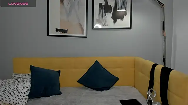 Linda Insatiable online show from March 9, 2025, 4:38 am