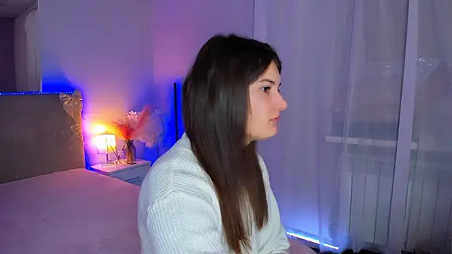 Laura Leee online show from February 21, 2026, 6:14 am