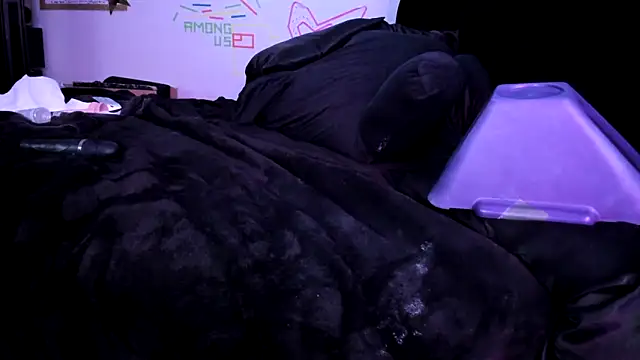 Midnightrose11 online show from February 8, 2025, 9:24 am