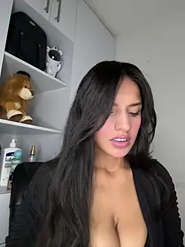 Snapshot of Dulceeany chatting on February 5, 2025, 11:50 pm Dulceeany online show from February 5, 2025, 11:50 pm